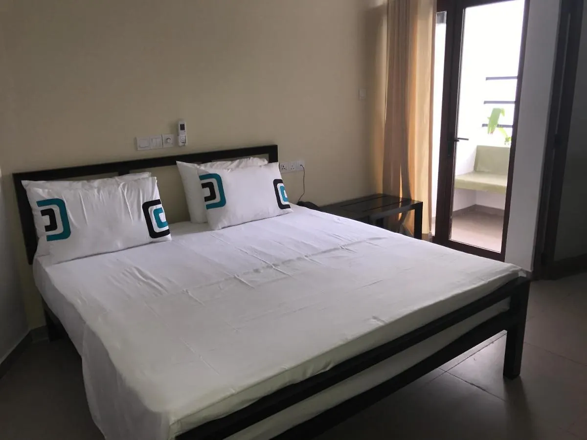 Saninro Hotel - Ragama 3*,  Sri Lanka